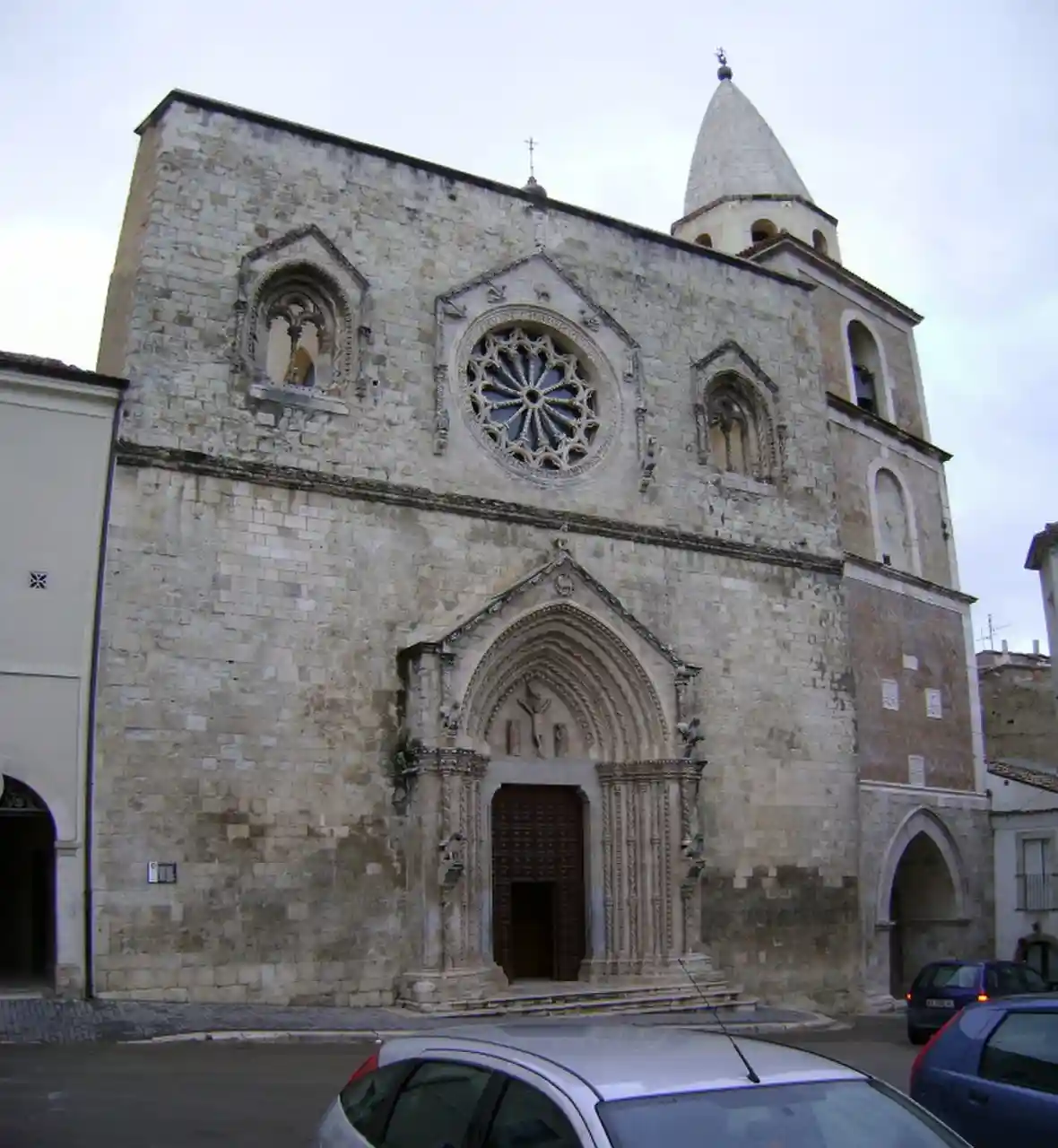 Larino CathedralBasilica Concattedrale di Santa Maria Assunta e San Pardo