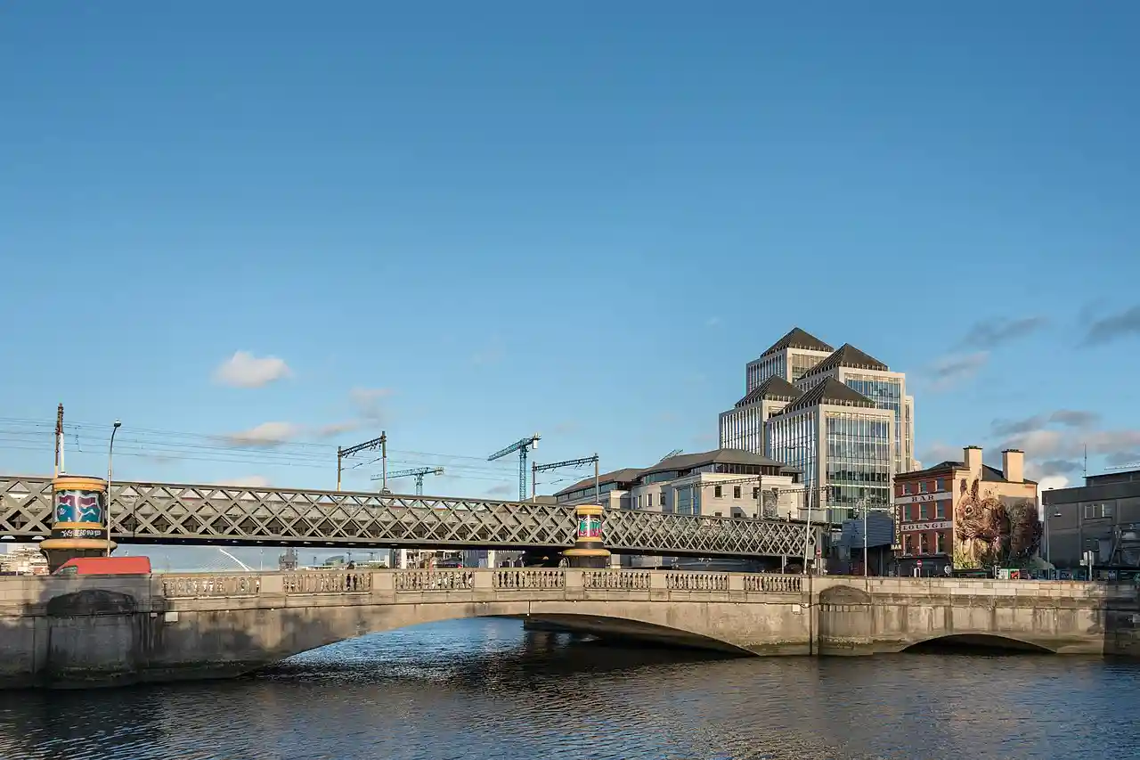 Butt Bridge