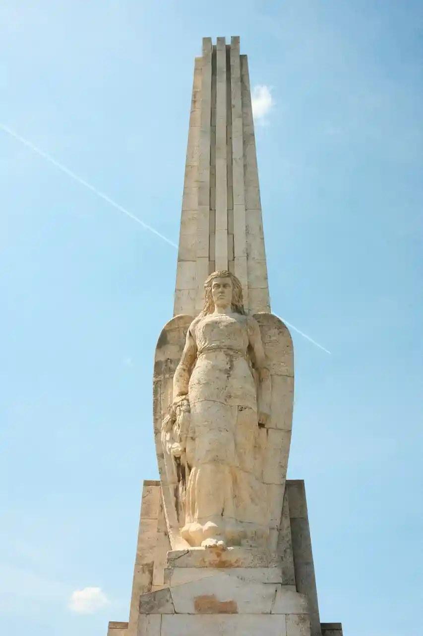 Obelisk of Horea, Cloșca, and Crișan