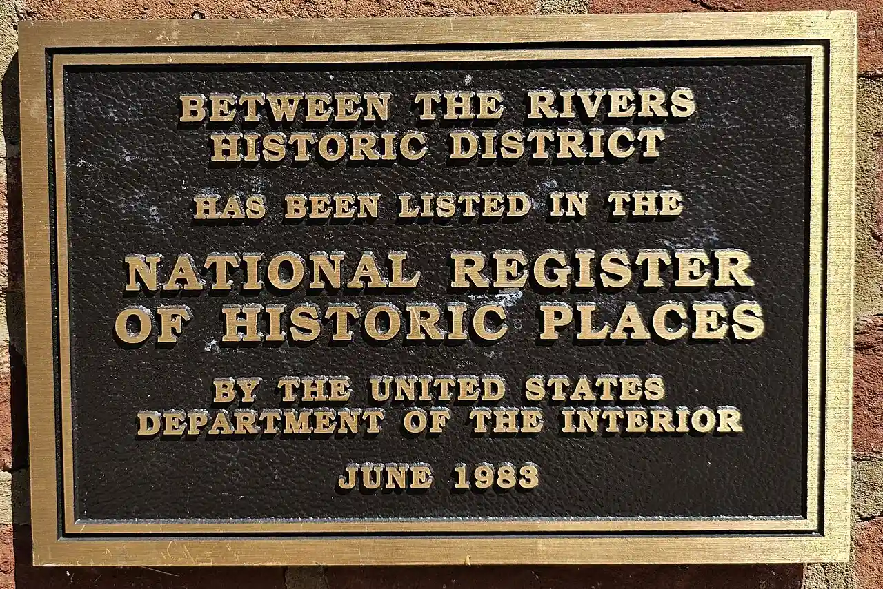 Between the Rivers Historic District