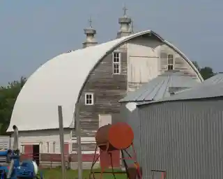 Micheel, Herman F., Gothic Arched-Roof Barn