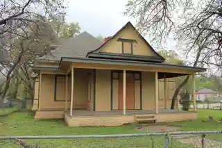James H. and Molly Ellis House