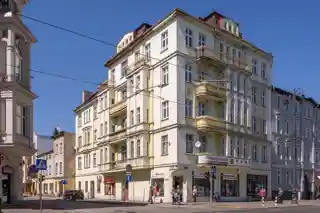 Otto Riedl Tenement