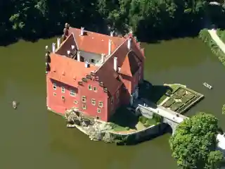Červená Lhota