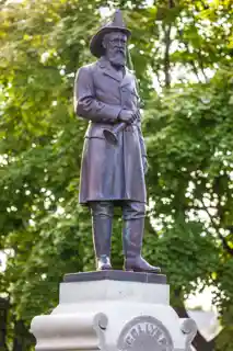 Collyer Monument