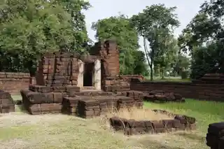 Prasat Ban Thanon Hak