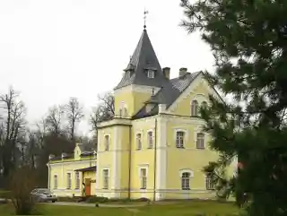 Dole Manor