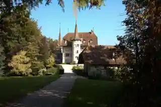 Grand-Vivy Castle