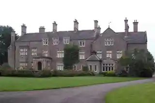 Cefn Tilla Court