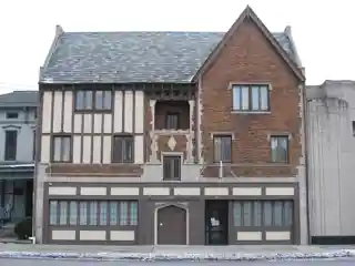East Broad Street Commercial Building