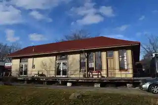 Illinois Central Railroad and Toledo, Peoria, and Western Railroad Freight House