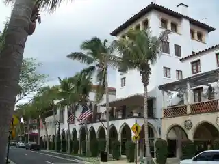Via Mizner