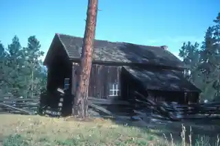 McBeth, Sue, Cabin