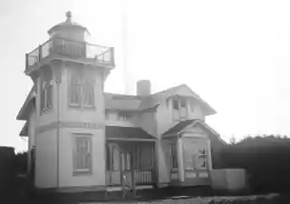 Table Bluff Light