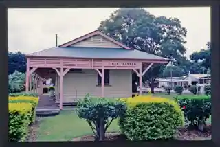Finch Hatton railway station