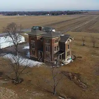Duncan Manor