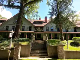 Lakeside Inn
