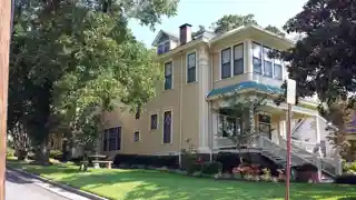 Walter Beauchamp House