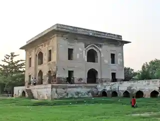 Tomb of Nadira Begum