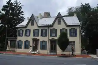 Elliott-Bester House