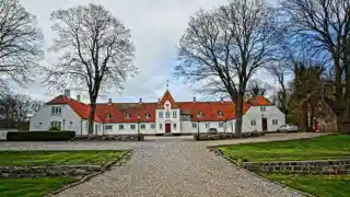 Isgård Manor House
