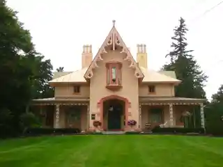 Reuel E. Smith House