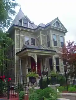 Building at 73 Mansion Street