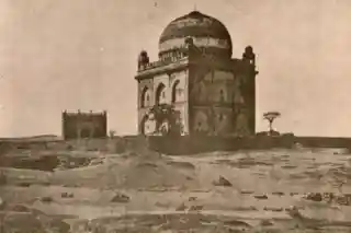 Ain-ul-Mulk's Tomb