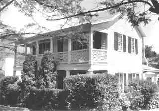 Creed Floed House