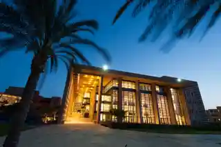 AUC Libraries and Learning Technologies