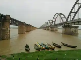 Old Godavari Bridge