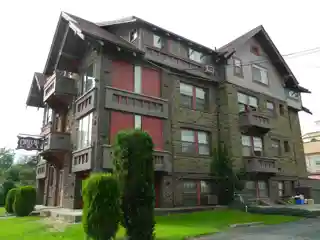 Nave Apartments