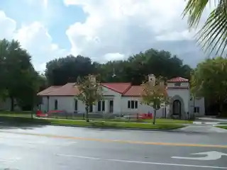 House at 100 West Davis Boulevard