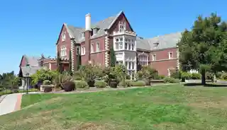 Kohl Mansion