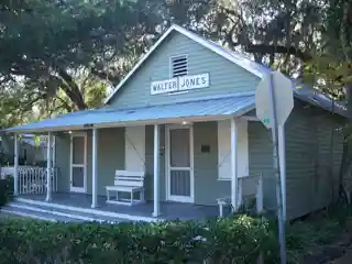 Mandarin Store and Post Office