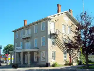 Caledonia House Hotel