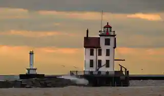 Lorain West Breakwater Light