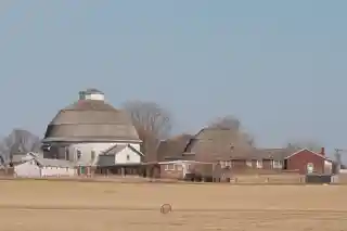 University of Illinois Experimental Round Barns