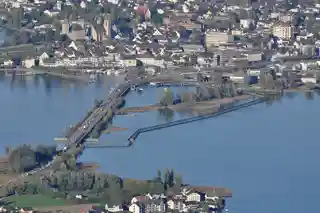 Prehistoric pile dwellings around Lake Zurich