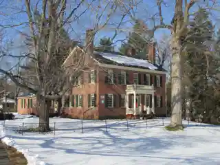 Longmeadow Street–North Historic District