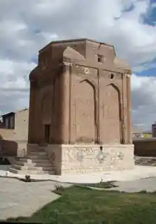 Gonbad-e Sorkh
