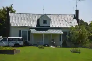Toombs Tobacco Farm