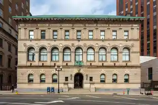 Newark Public Library