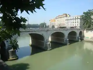 Ponte Cavour
