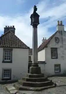 Culross mercat cross
