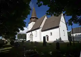 Bäl Church