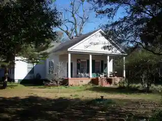 Lloyd–Bond House