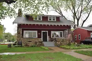 Roy C. and Lena (Johnson) Seaman House