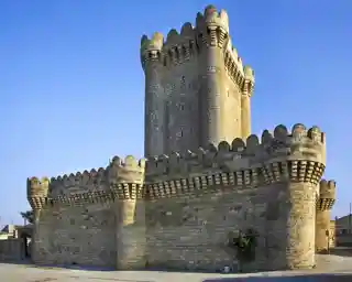 Quadrangular castle