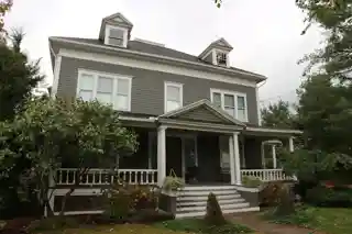 Knapp House